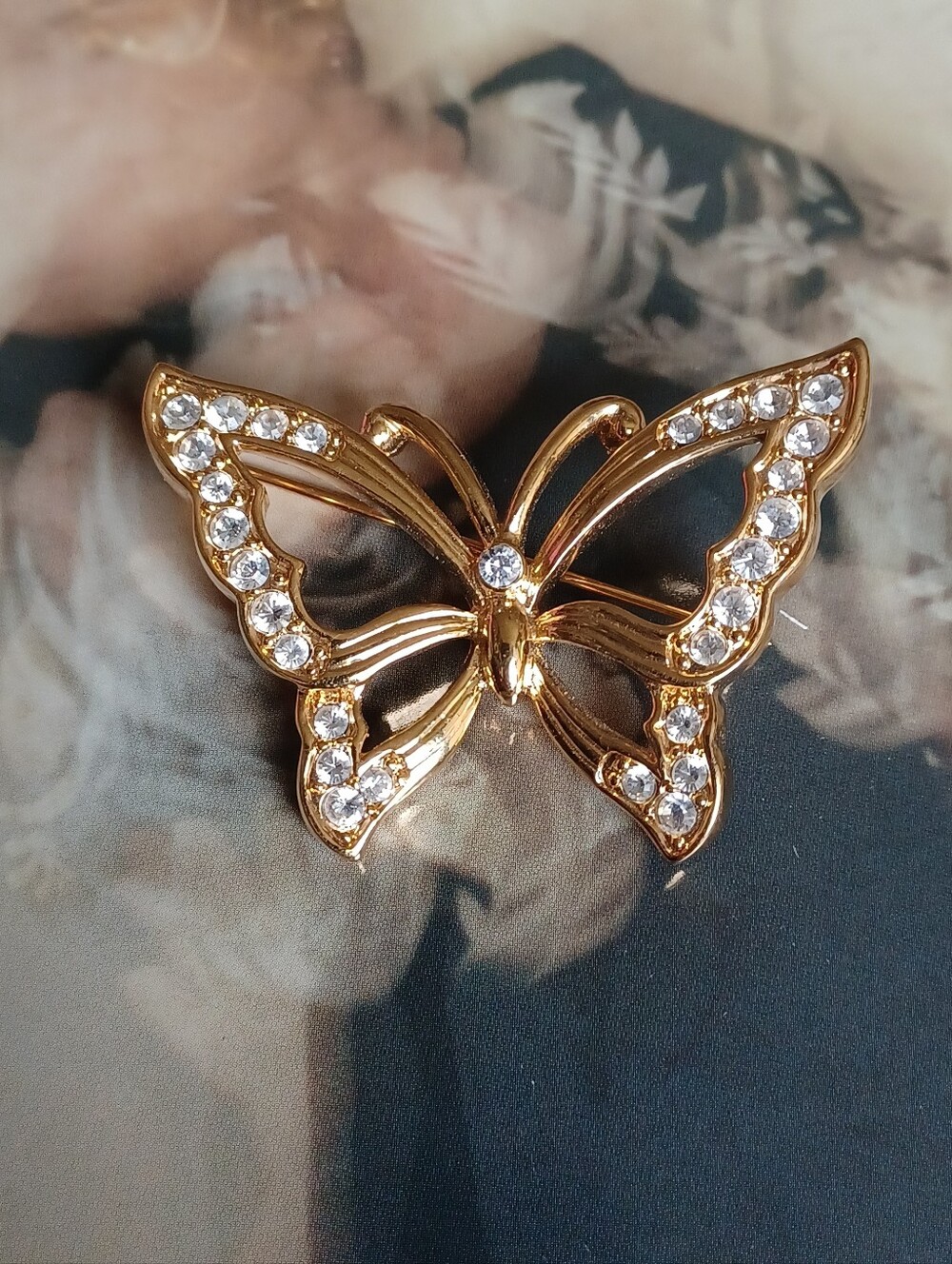 Vintage Monet Gold-Tone Butterfly Brooch 🦋